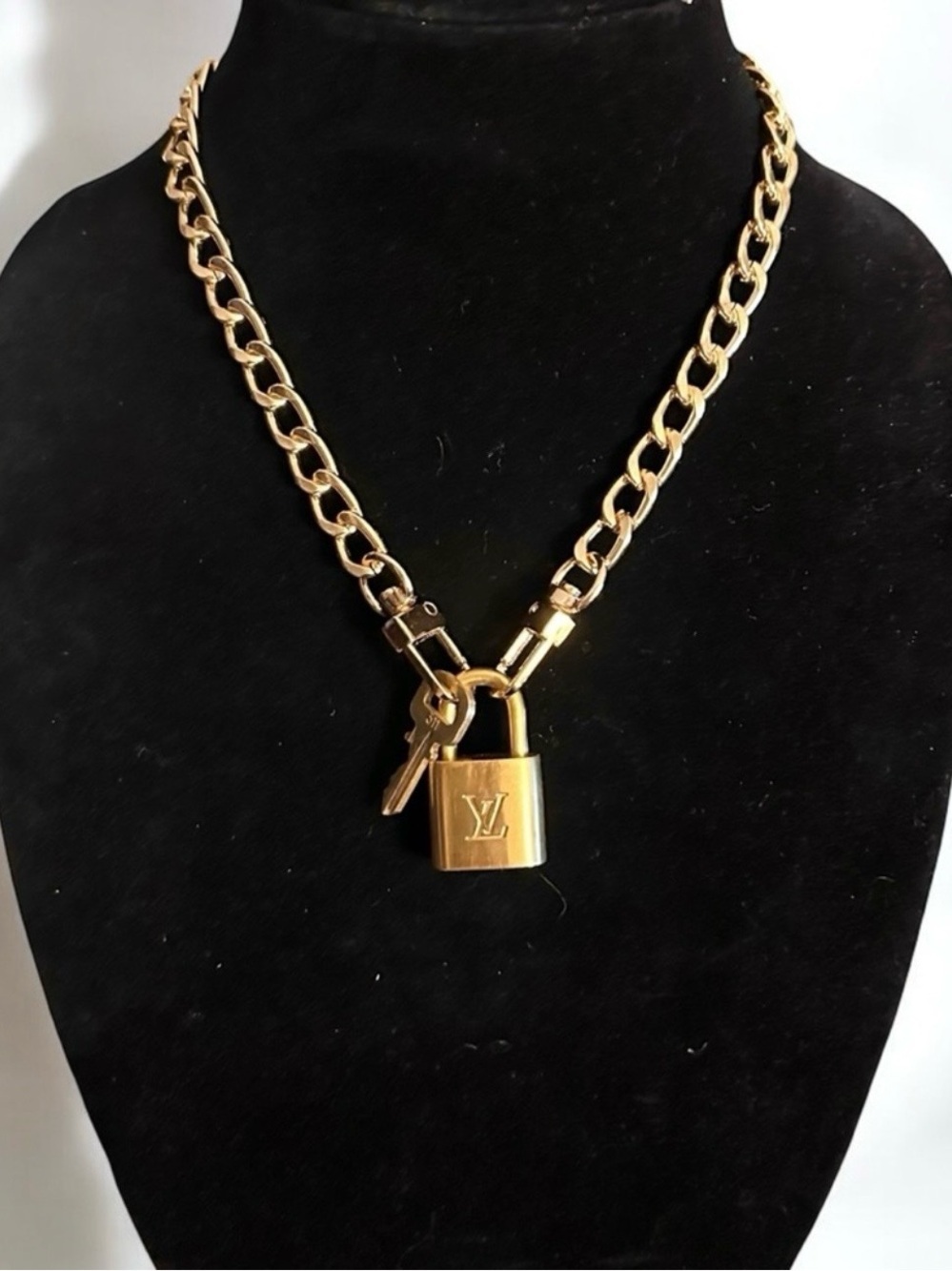Authentic Louis Vuitton #344 Lock & Key Set on a 18K Gold Plated Chain Necklace - Picture 1 of 10